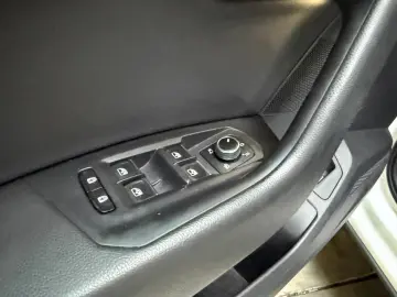 VW Touareg 3.0 V6 TDI 4M R-Line