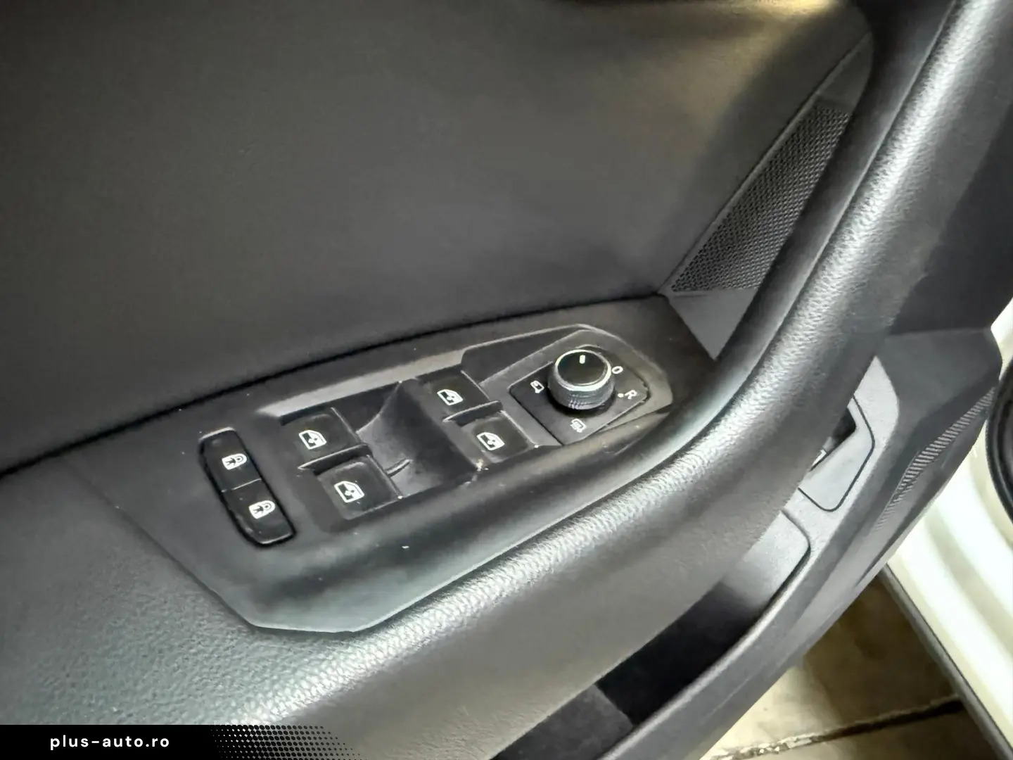 VW Touareg 3.0 V6 TDI 4M R-Line