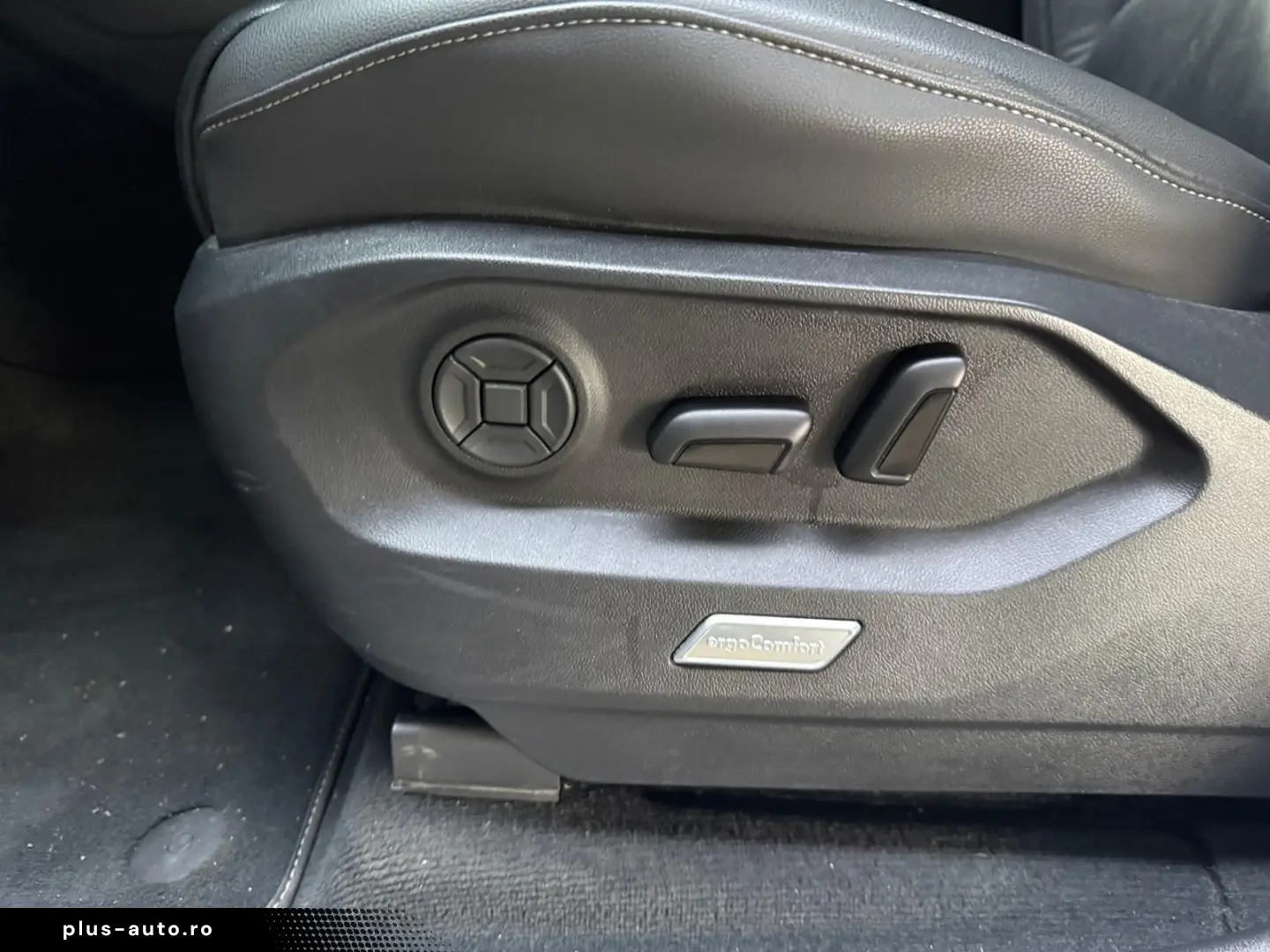 VW Touareg 3.0 V6 TDI 4M R-Line