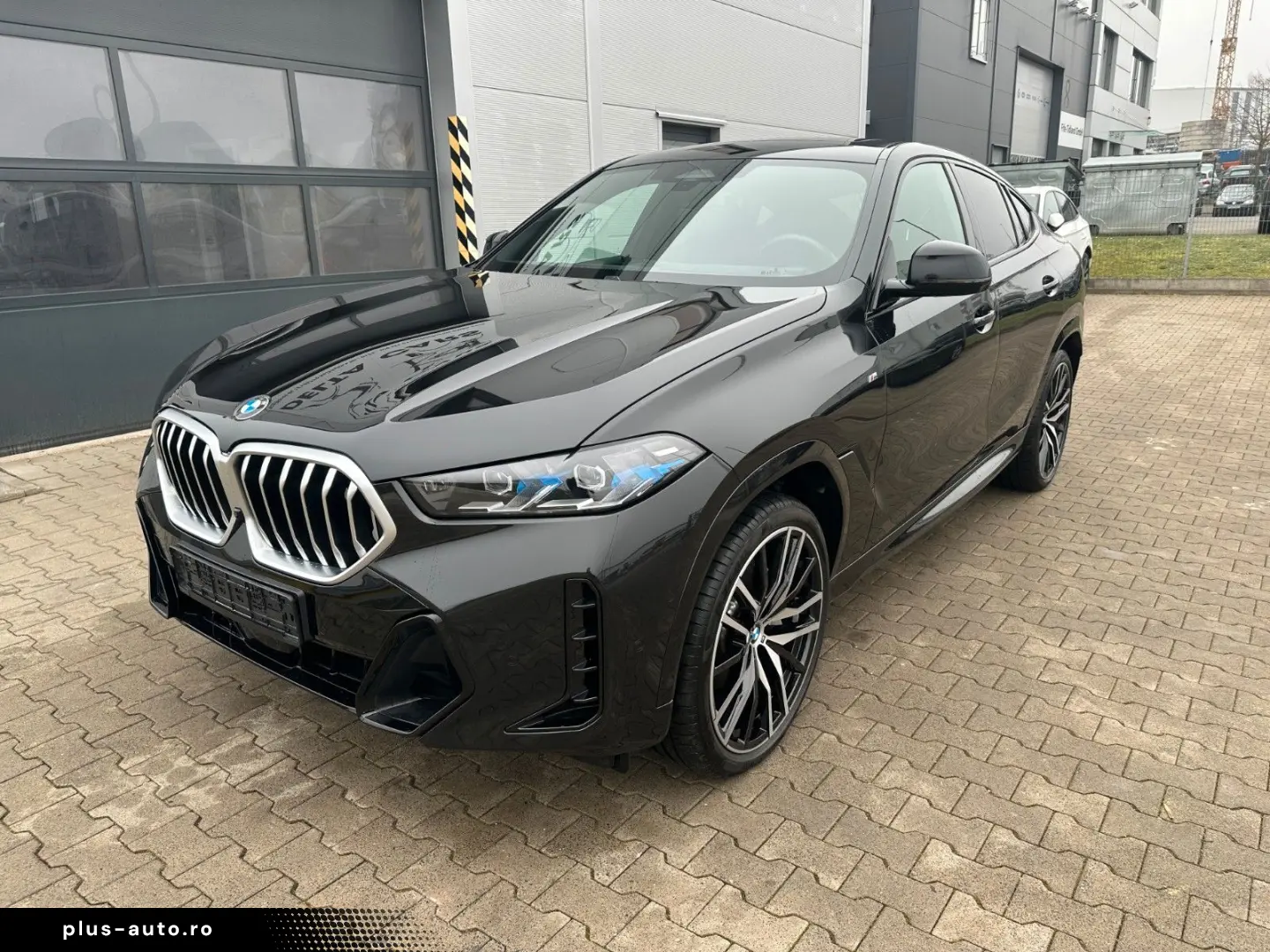 BMW X6 30 d xDrive M Sport HK Pano HuD 22  Softclose