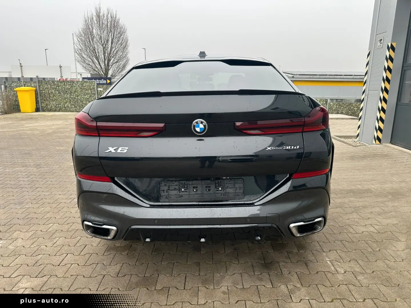 BMW X6 30 d xDrive M Sport HK Pano HuD 22  Softclose