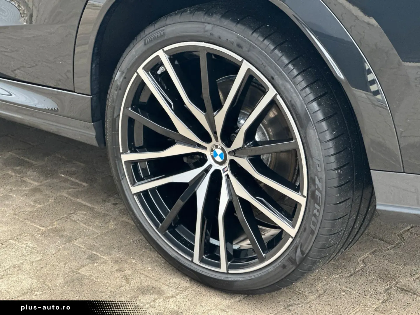 BMW X6 30 d xDrive M Sport HK Pano HuD 22  Softclose