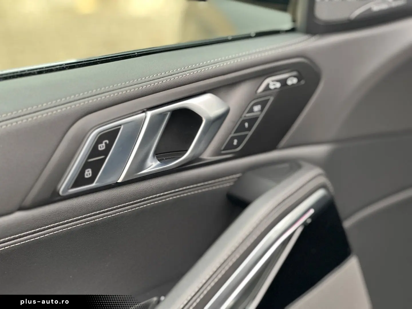 BMW X6 30 d xDrive M Sport HK Pano HuD 22  Softclose