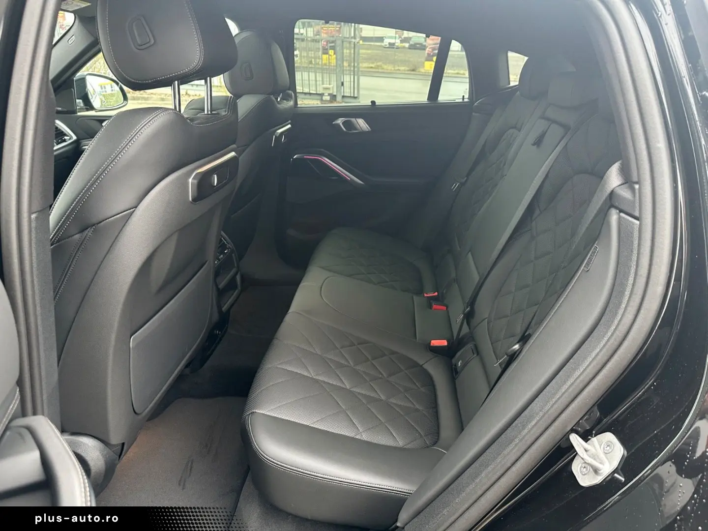 BMW X6 30 d xDrive M Sport HK Pano HuD 22  Softclose