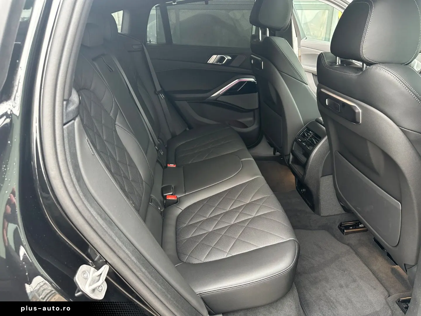 BMW X6 30 d xDrive M Sport HK Pano HuD 22  Softclose