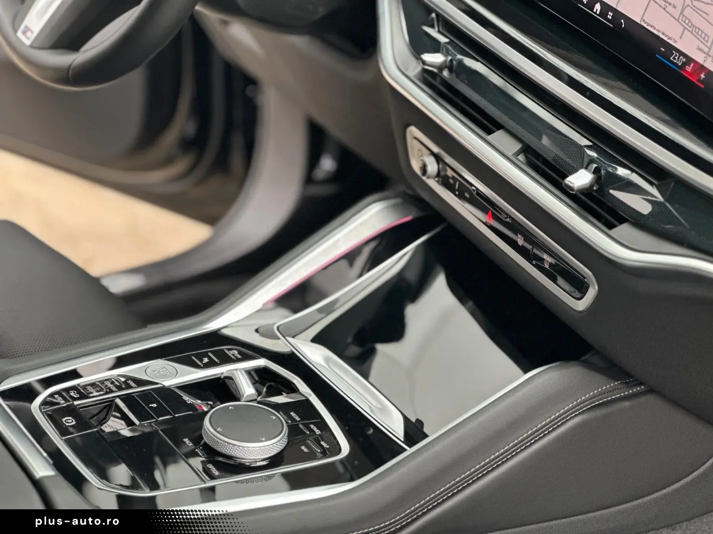 BMW X6 30 d xDrive M Sport HK Pano HuD 22  Softclose