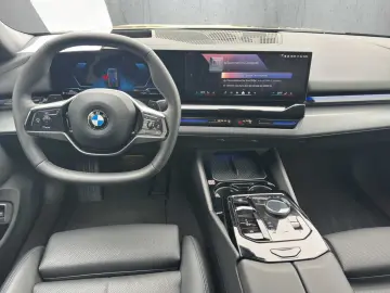 BMW 520 i 360  Kamera Head-Up Display