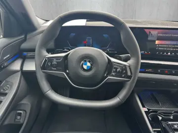 BMW 520 i 360  Kamera Head-Up Display