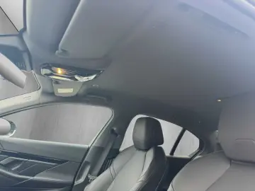 BMW 520 i 360  Kamera Head-Up Display