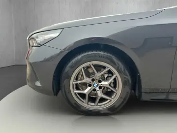 BMW 520 i 360  Kamera Head-Up Display