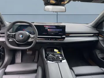 BMW 520i A Live Cockpit Pro SHZ 360  Kam HUD H&K DAB