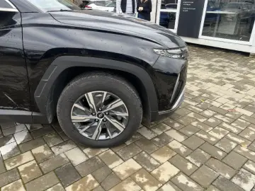 HYUNDAI TUCSON 1.6T-GDi 230CP Hybrid Style  6AT 2WD