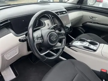 HYUNDAI TUCSON 1.6T-GDi 230CP Hybrid Style  6AT 2WD