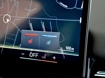 BMW 520i A   HUD   LED   4 ZONEN   HARMAN   ACC