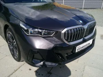 BMW 520 i M Sport AHK el. Driv.Plus Park.Plus HUD!