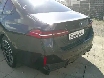 BMW 520 i M Sport AHK el. Driv.Plus Park.Plus HUD!