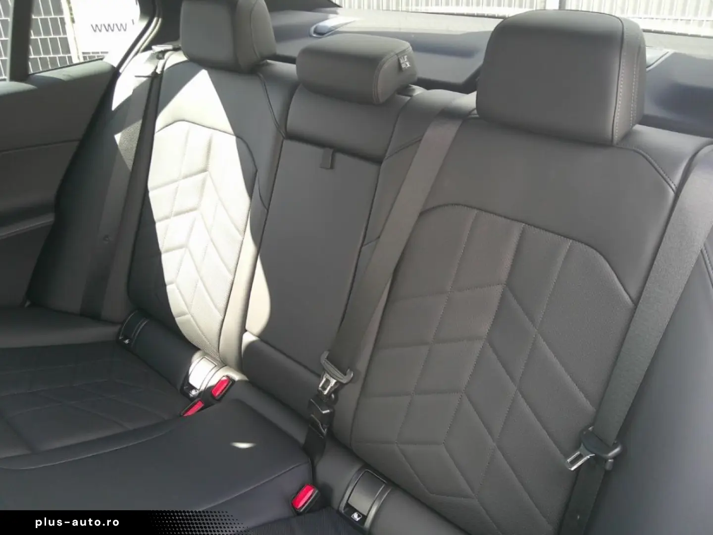 BMW 520 i M Sport AHK el. Driv.Plus Park.Plus HUD!