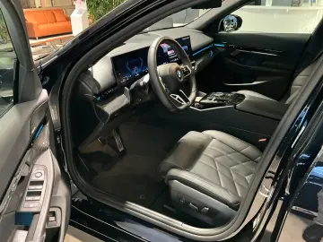 BMW 520 i Limousine M Sport 360 Kamera HUD