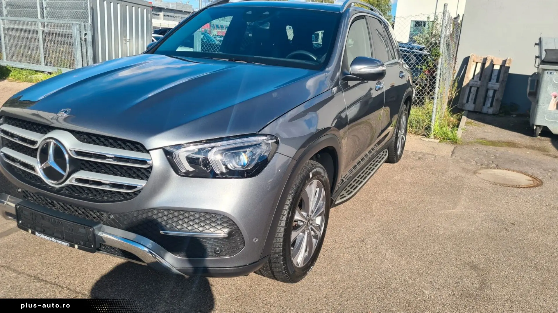 MERCEDES-BENZ GLE 300 d 4Matic AMG int ALU19  Kamera360