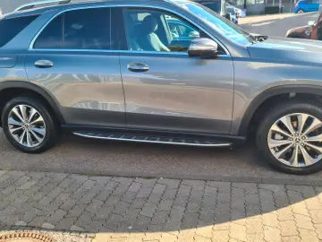 MERCEDES-BENZ GLE 300 d 4Matic AMG int ALU19  Kamera360