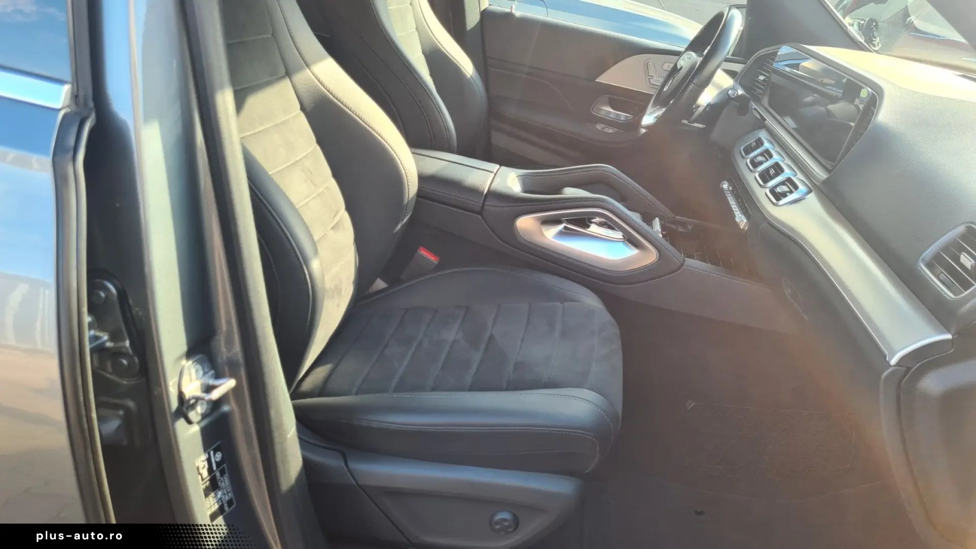 MERCEDES-BENZ GLE 300 d 4Matic AMG int ALU19  Kamera360