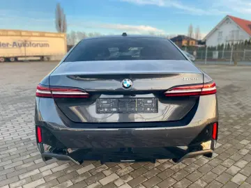 BMW 520 i M Sport STHZG HUD HK Sitzlüf 360 Keyless