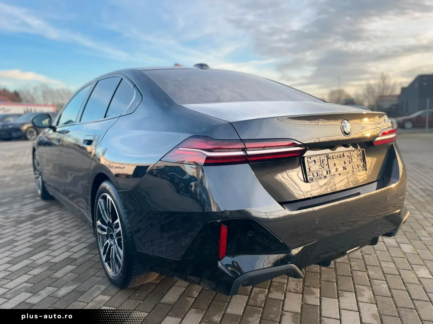 BMW 520 i M Sport STHZG HUD HK Sitzlüf 360 Keyless