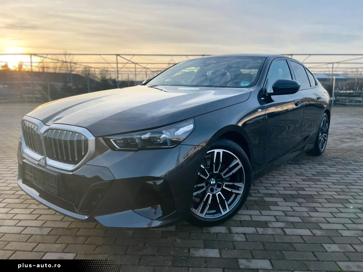 BMW 520 i M Sport STHZG HUD HK Sitzlüf 360 Keyless