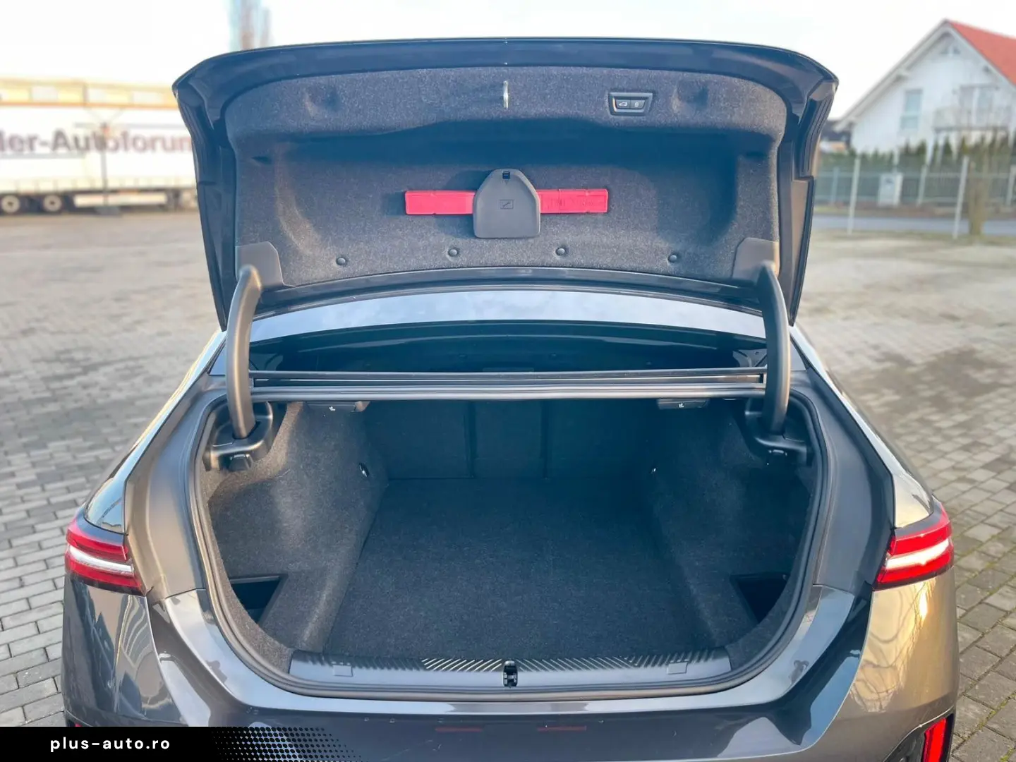 BMW 520 i M Sport STHZG HUD HK Sitzlüf 360 Keyless