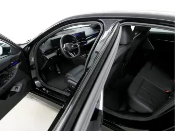 BMW 520i M Sport HeadUp Komfortsitze Sound 360 Kam