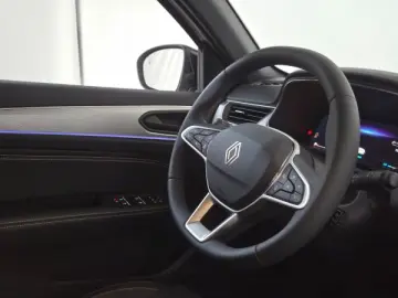 RENAULT ARKANA 1.6 E-Tech 145 techno