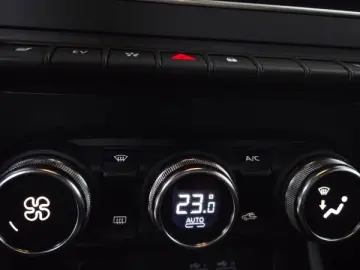 RENAULT ARKANA 1.6 E-Tech 145 techno