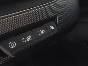 RENAULT ARKANA 1.6 E-Tech 145 techno