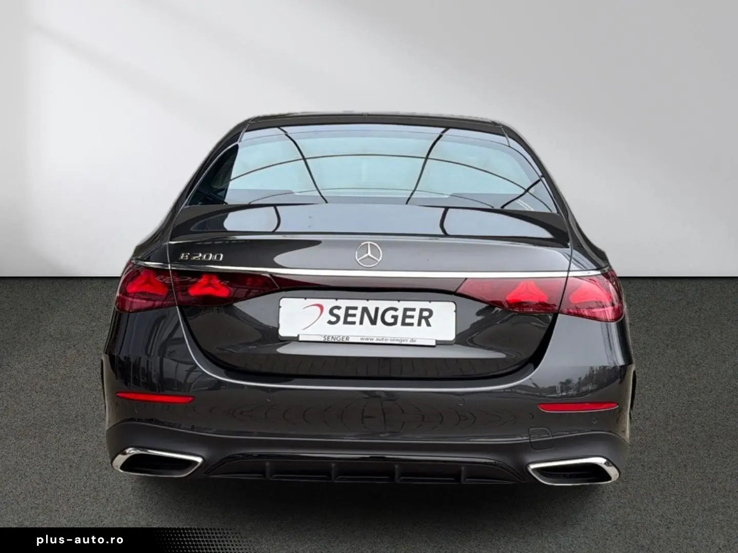 MERCEDES-BENZ E 200 AMG Digital-Light Pano Distronic&hellip;