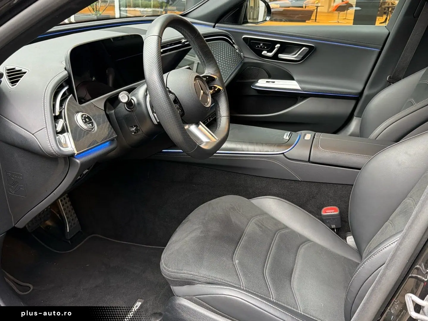 MERCEDES-BENZ E 200 AMG Digital-Light Pano Distronic&hellip;