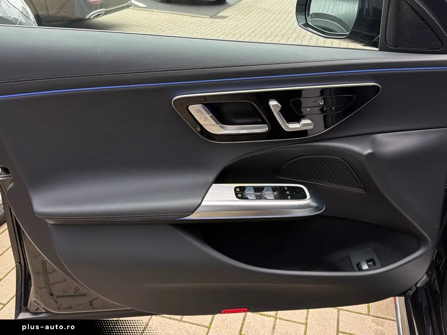 MERCEDES-BENZ E 200 AMG Digital-Light Pano Distronic&hellip;