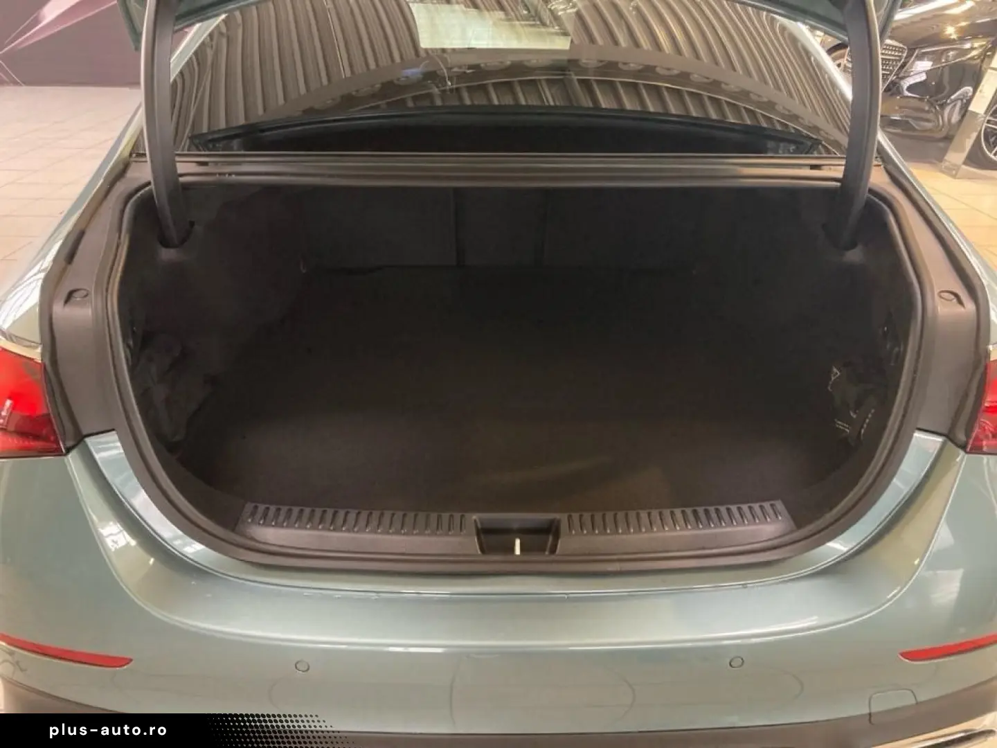 MERCEDES-BENZ E 300 e AMG Night 360  Digital Light Memory