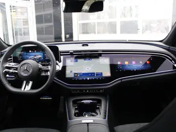 MERCEDES-BENZ E 200 AMG  SUPERSCREEN 360 KAMERA DIGI&hellip;