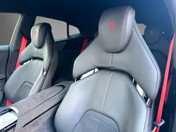 FERRARI Purosangue Carbon Rosso 70th Anniversary LIFT