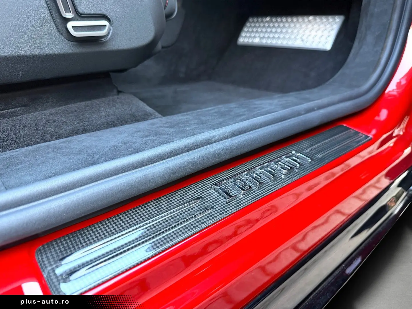 FERRARI Purosangue Carbon Rosso 70th Anniversary LIFT