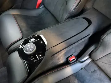 FERRARI Purosangue Carbon Rosso 70th Anniversary LIFT