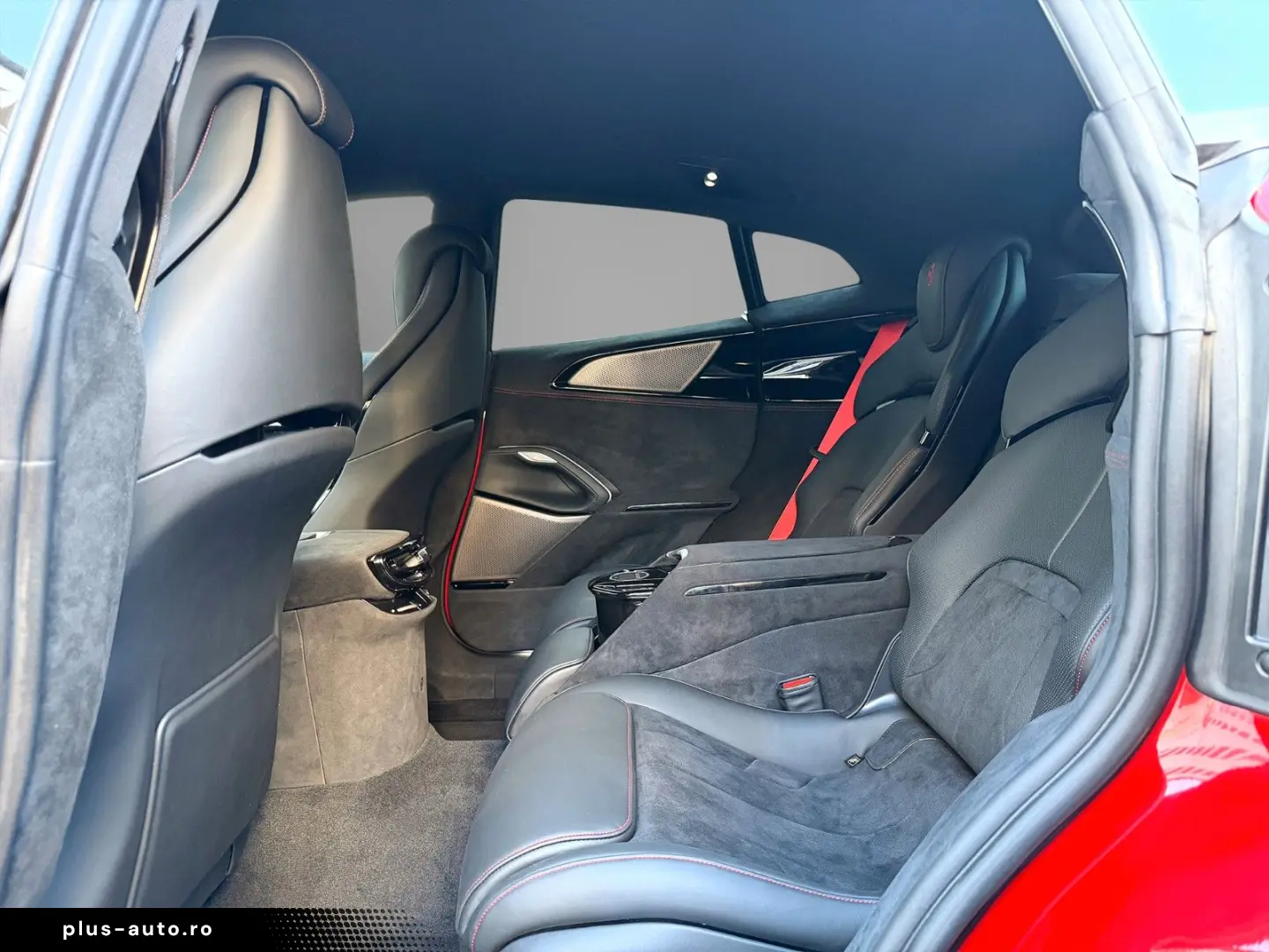 FERRARI Purosangue Carbon Rosso 70th Anniversary LIFT