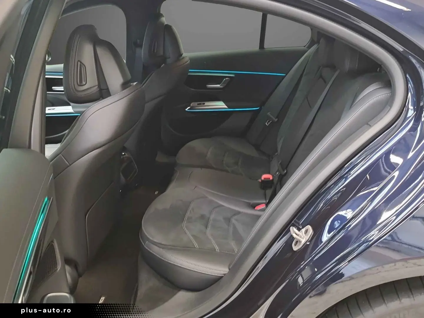 MERCEDES-BENZ E 220 d AMG NIGHT AHK Alarm Keyless Spurhalte