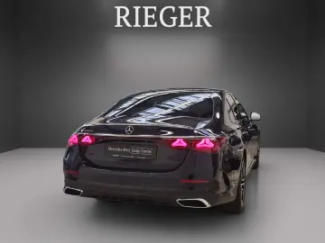 MERCEDES-BENZ E 220 d AMG NIGHT AHK Alarm Keyless Spurhalte