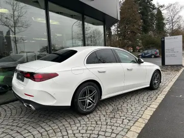 MERCEDES-BENZ E 220d AMG Distronic LED Kamera 360