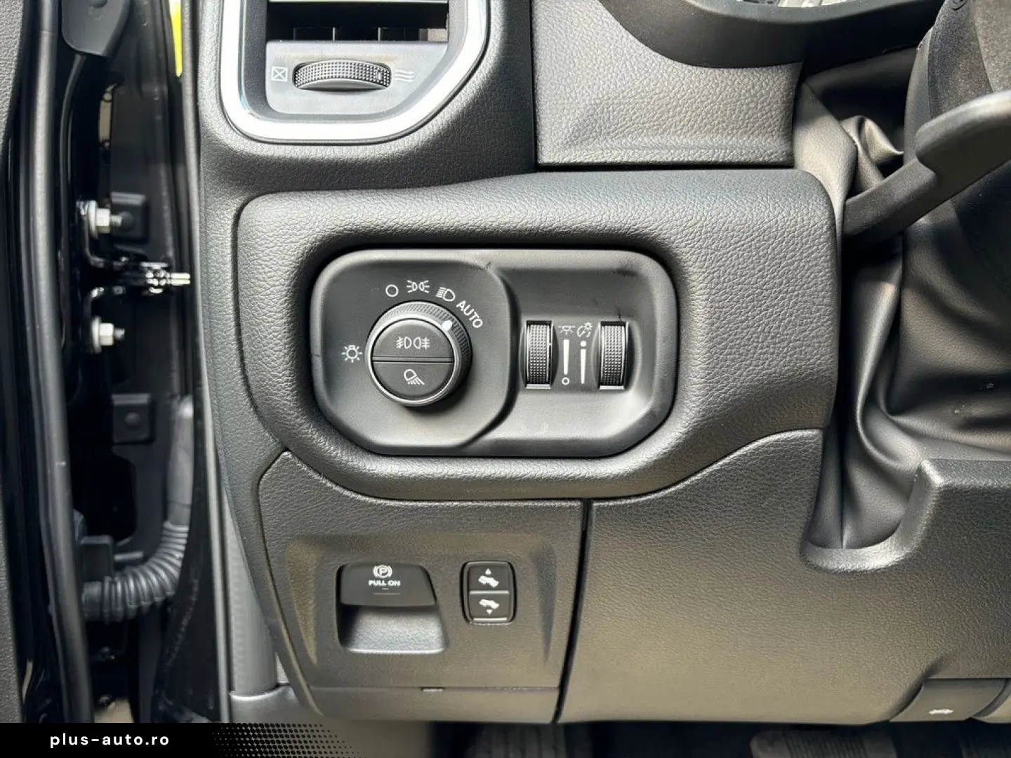 DODGE RAM Laramie Sport MY25 NAP Sport Abgasanlage