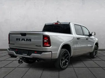 DODGE RAM 1500 Laramie CrewCab Luftfahrwerk Pano Night