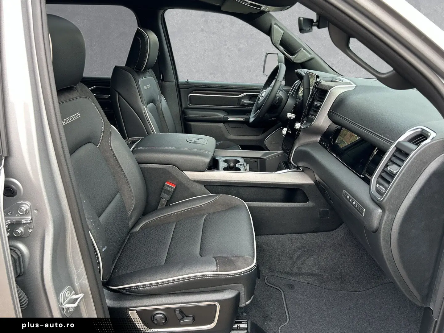 DODGE RAM 1500 Laramie CrewCab Luftfahrwerk Pano Night