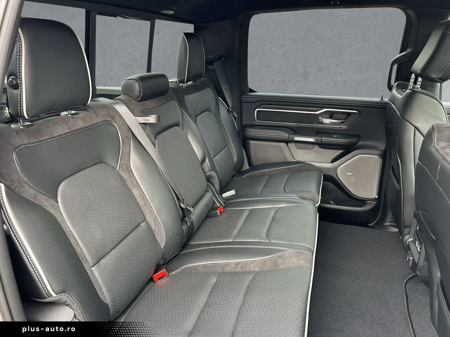 DODGE RAM 1500 Laramie CrewCab Luftfahrwerk Pano Night