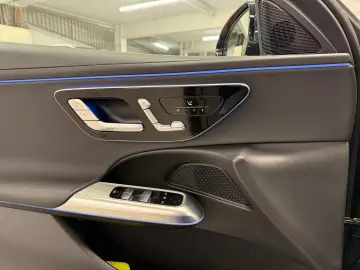 MERCEDES-BENZ E 300 de 4M AVANTGARDE Adv  Distronic &hellip;